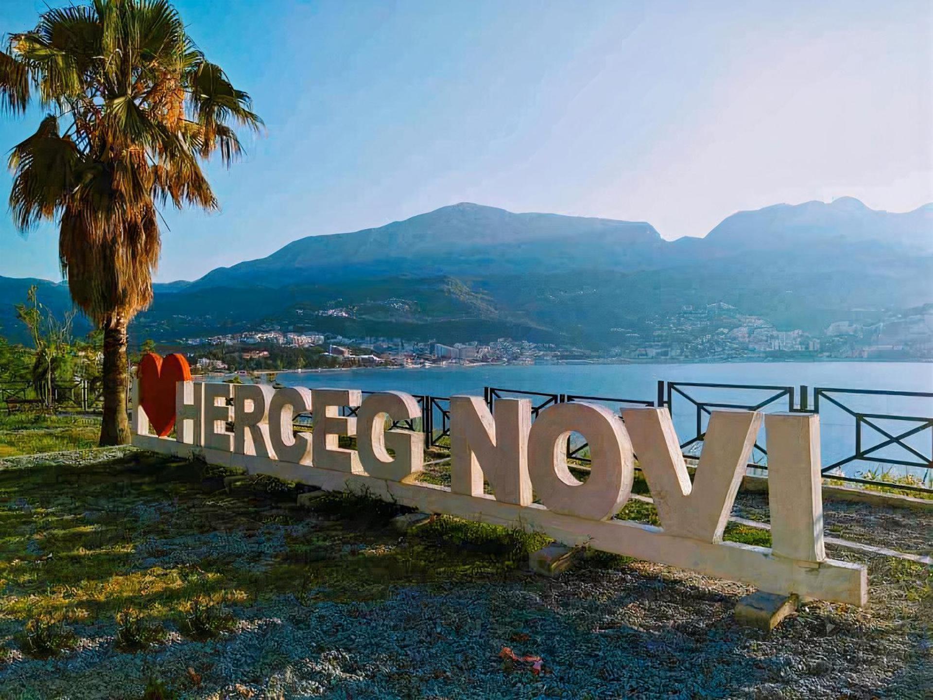 Dlx Apartman Adriatics Herceg Novi Exterior foto